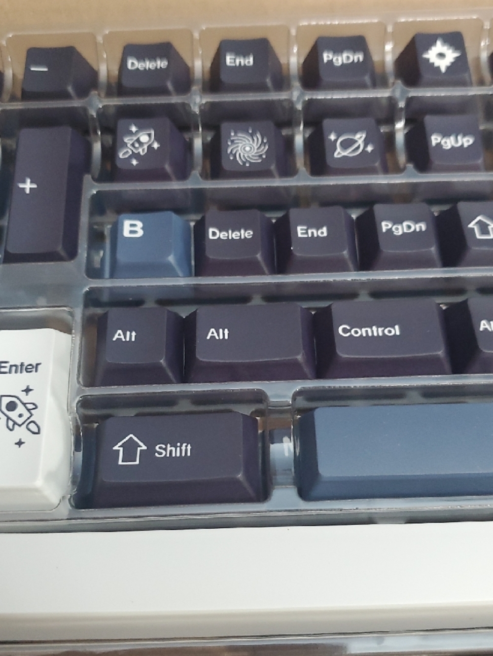 Color Keycap Set - Multicolor - Keycaps Are Blue - Picture 4 of 10